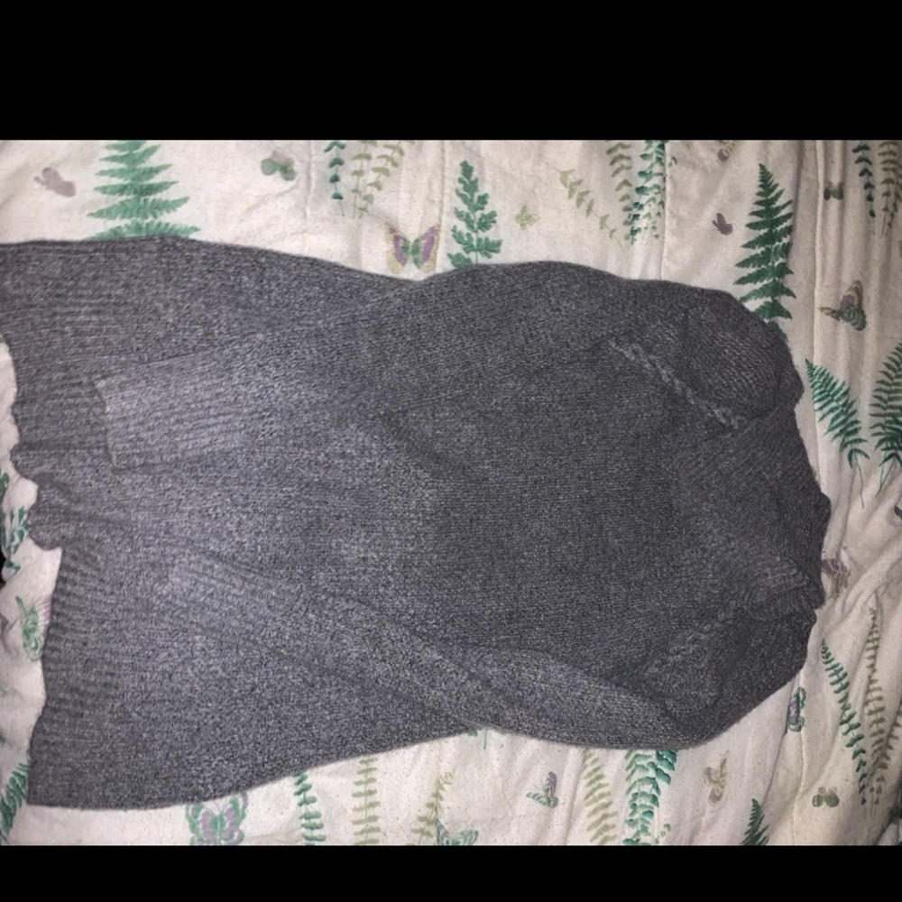 American eagle sweater